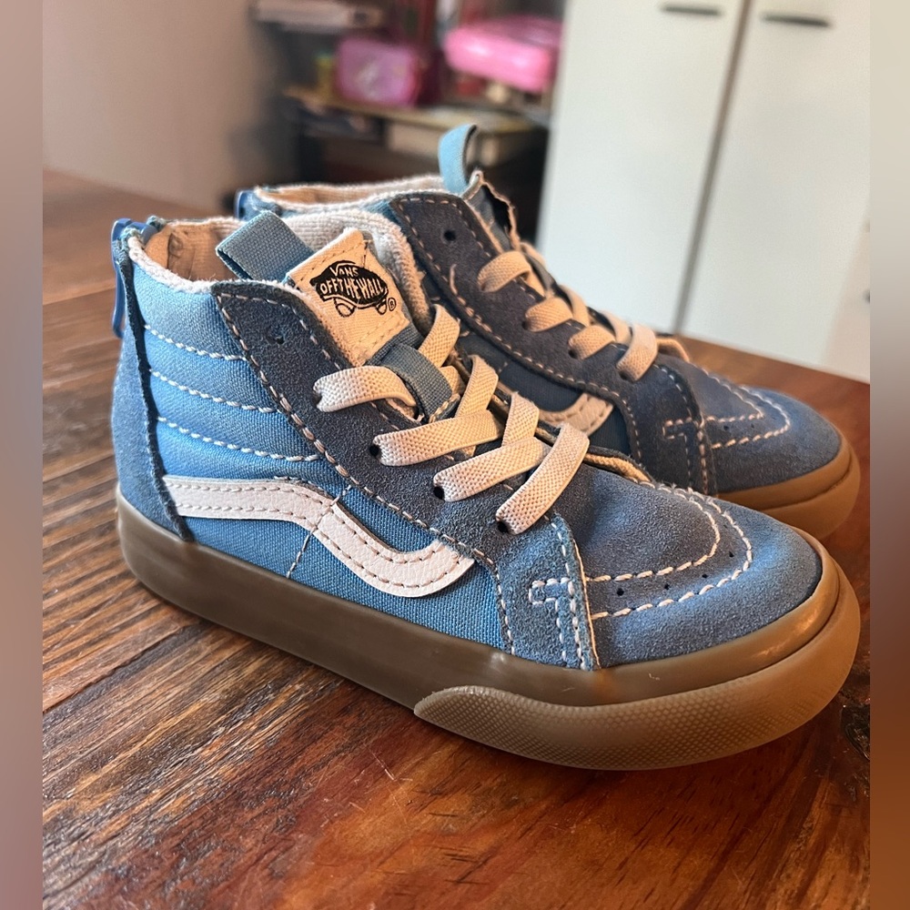Vans Kids Azure Blue Gum Sk8-Hi Zip Shoe